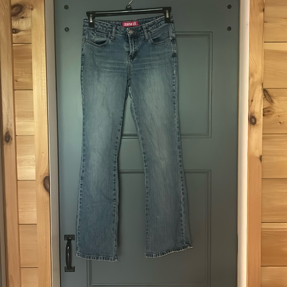 Low rise, boot cut, blue jean